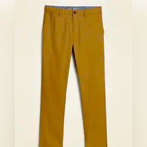 NWT Old NavyMens chinos size 31W 32L